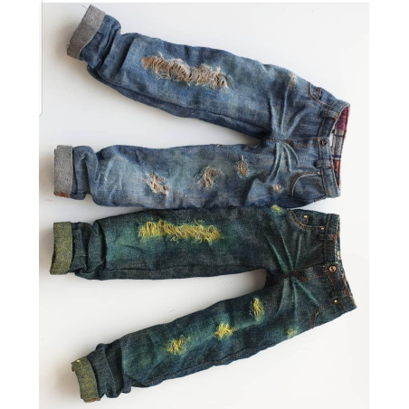 Ripped Boyfriend Jeans
